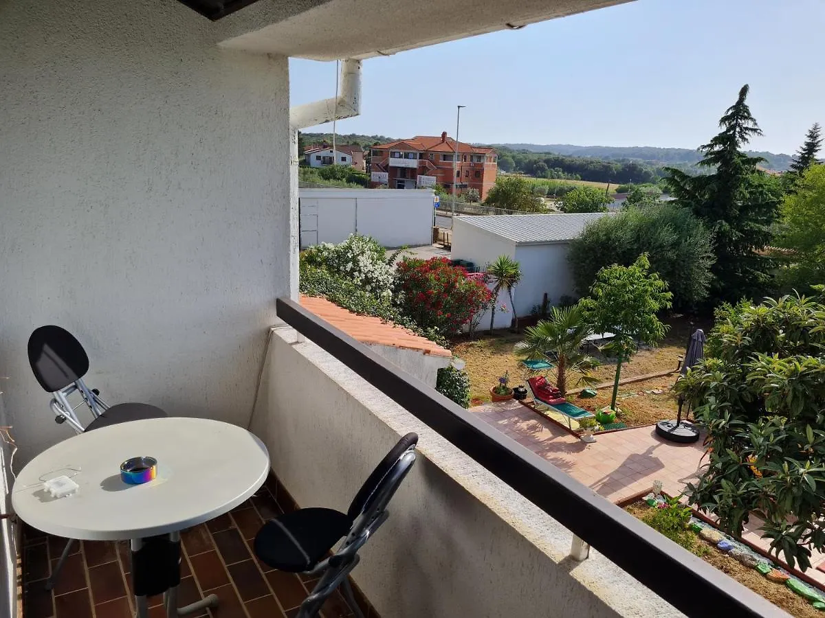 Apartments Gianna Pula 0*,